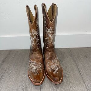 Shyanne Brown Leather Cowboy Boots